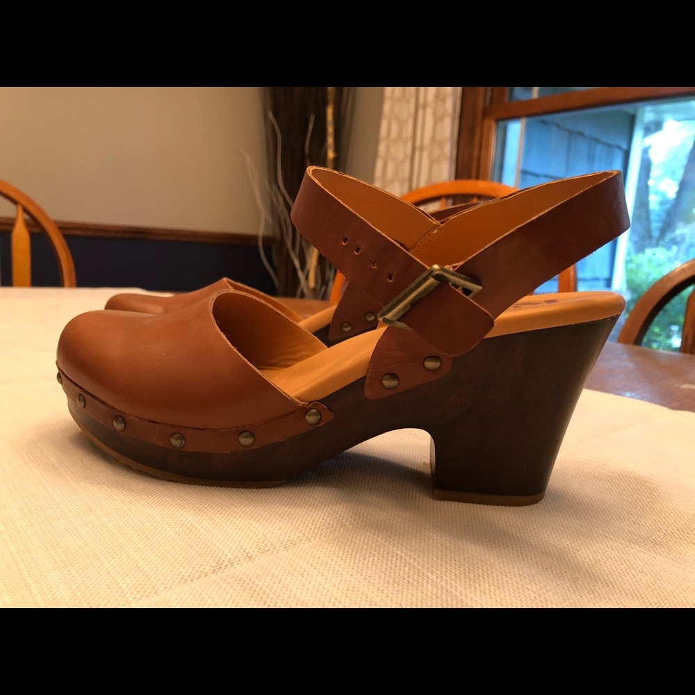 Korks by Kork-Ease clogs